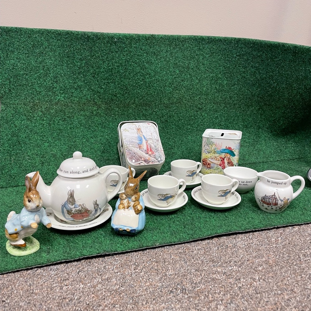 RARE Vintage Tea Set - Original Wedgewood Peter Rabbit Tea Set 12 pieces - Picture 2 of 13